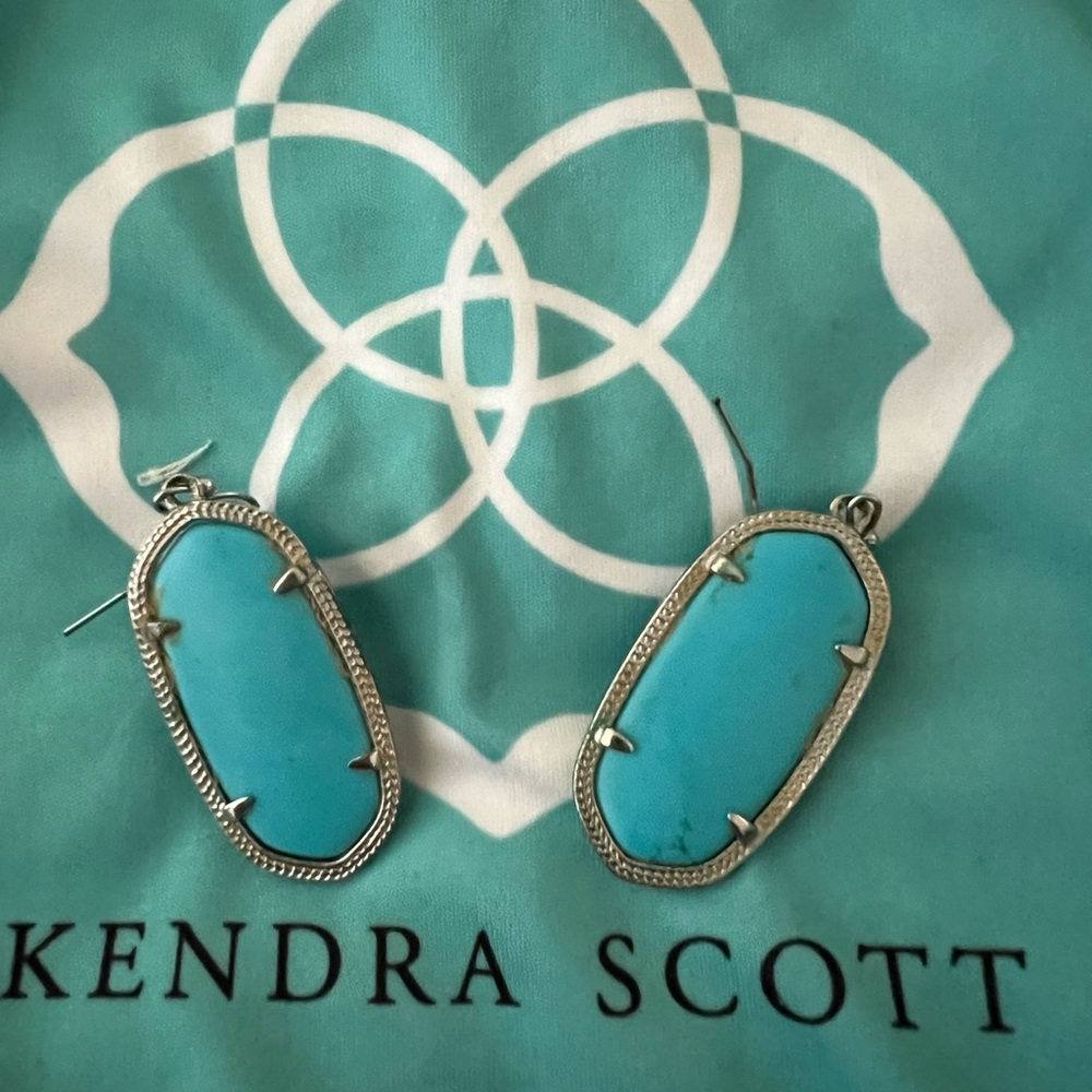 Rare: discontinued color Kendra Scott Elle silver and turquoise earrings